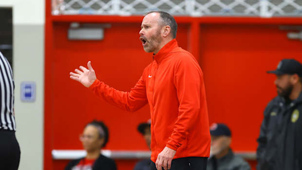 Kevin Kiernan, Mater Dei girls basketball